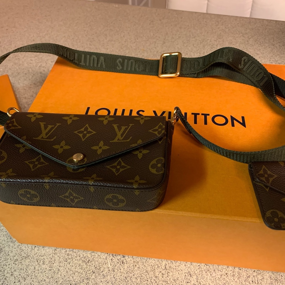 Louis Vuitton crossbody brown with green strap - Picture 3 of 7